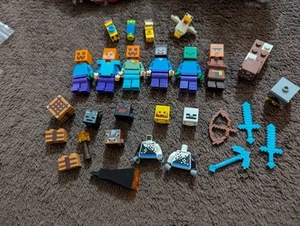 Lego Minecraft Minifigures & Heads Lot - Picture 1 of 7