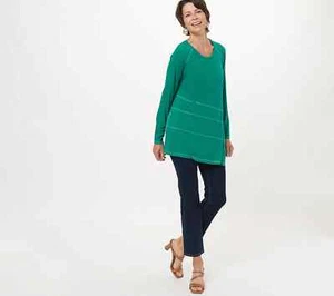 LOGO by Lori Goldstein Rayon 230 Top with Contrast Seams A452162 - Picture 1 of 6