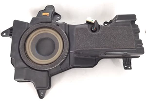 Subwoofer JBL Toyota Land Cruiser 200 861500W110 OEM - Bild 1 von 12