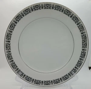 Vintage Treasure Chest China Majestic #3001 10 3/8" Dinner Plates - Picture 1 of 2