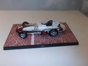 Coche de carreras de metal - Imagen 1 de 7