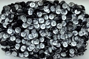 Buttons 12mm 20L Light Silver Grey Pearlescent 2 Hole Craft Small Button (G22) - Picture 1 of 24