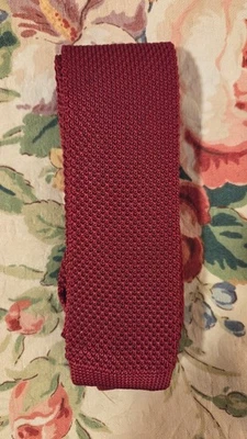 Tommy Hilfiger Slim Short Red Polyster Crunchy Knit tie Made in China Ivy Trad - Image 1 of 4