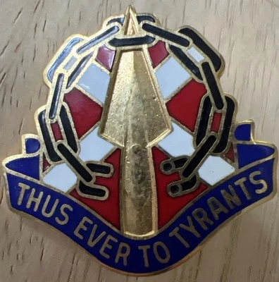 Pinback This Ever To Tyrants de la Guardia Nacional de Virginia del Ejército de Estados Unidos Foto 1 de 4