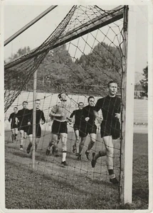 CALCIO - Allenamenti della Squadra Ambrosiana (Inter) Stadio Civico - Foto Argo - Picture 1 of 2