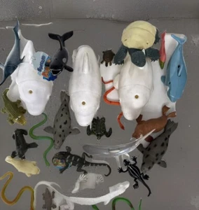 Big Lot 25 Pc Plastic Animal Toy Sea Creatures Reptiles Mammals Amphibians - Picture 1 of 13