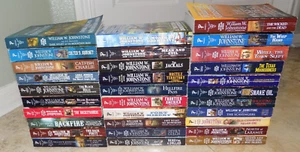 William W. Johnstone and J. A. Johnstone : Lot of 31 Western Paperbacks - Picture 1 of 11