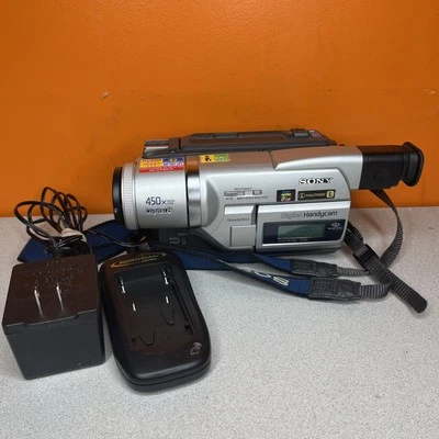 Sony DCR-TRV120 Hi8 Digital-8 Video Camera Battery / Charger Tested Camcorder - Image 1 of 4