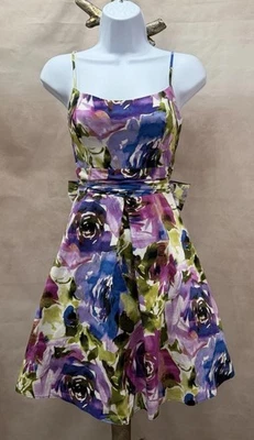 Vestido de festa B Darlin roxo, azul, verde e branco floral fit & flare tamanho 5/6 - Imagem 1 de 4