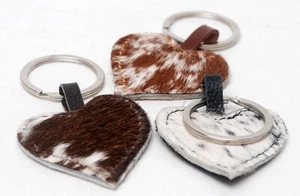Set of 3 Keyrings 100% Natural Cow hide Heart Shaped Leather Hair On Keychain 02 - Foto 1 di 2