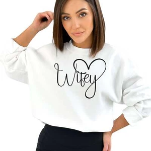 Wifey Heart Graphic Sweatshirt, lässiger bequemer Love Statement Pullover, romantisch G - Bild 1 von 13