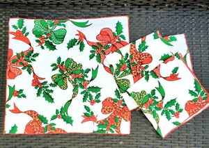 4 Vintage Weihnachten Festlich Stechpalme & Band Schleifen 16" x 14,5" Stoff Abendessen Servietten - Bild 1 von 12