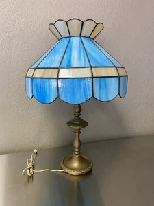 Lamp with Stained Leaded glass shade (Tiffany Style) - Picture 1 of 12