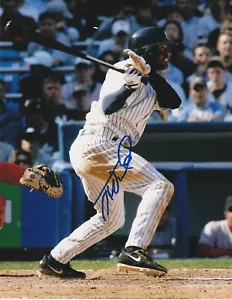 TONY WOMACK NEW YORK YANKEES ACTION SIGNED 8x10 - Picture 1 of 1
