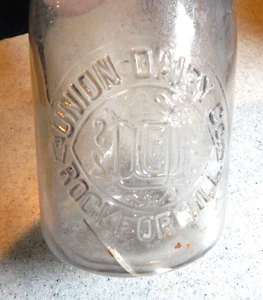 Union Dairy Co. Rockford, ILL. IL. Very Early Embossed Quart Milk Bottle c. 1895 - Picture 1 of 4