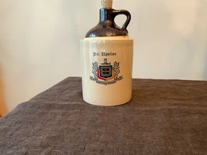 Vintage Hartcrest Ohio 1966 Steinzeug Krug Krug zweifarbig 11" Psi Epsilon - Bild 1 von 10