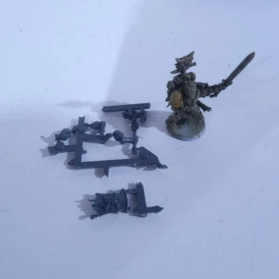 Space Wolves Captain And Spares Warhammer 40k - Image 1 of 3