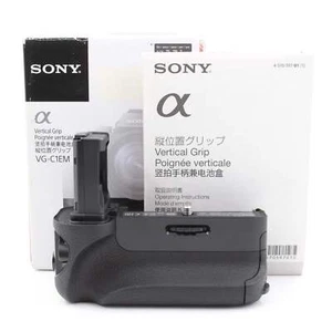 * OPEN BOX EXCELLENT * Sony Vertical Battery Grip for Alpha a7 or a7R Digital Ca - Picture 1 of 8