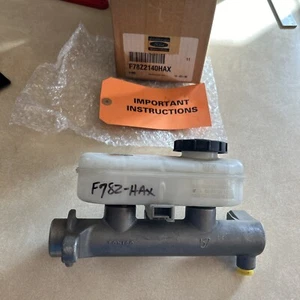 Brake Master cylinder Ford Windstar 1996-1998 M390329 MC390329 REMANUFACTURED - Picture 1 of 18