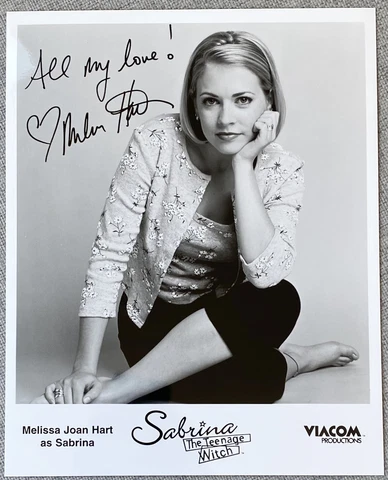 Melissa Joan Hart Signed Sabrina the Teenage Witch 8x10 Promo Press Photo Cover