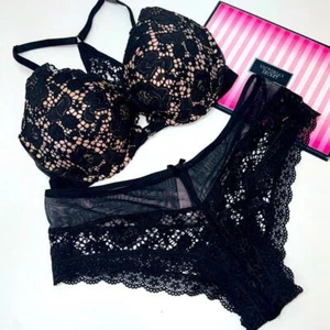 Victoria's Secret Black Lace Bra & Panty Set PUSH-UP BRA SET 32D// Large NEW - Picture 1 of 8