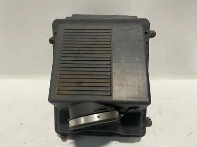 Air Cleaner CADILLAC ESCALADE 07 08 09 - Image 1 of 4