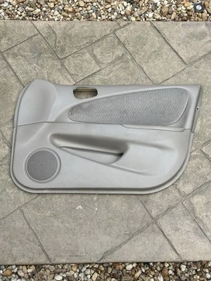 Panel de puerta del pasajero delantero derecho Toyota Corolla 1998 1999 2000 2001 2002 bronceado OEM Foto 1 de 4