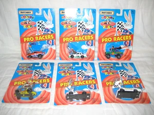 Lotto Matchbox Looney Tunes Pro Racers completo come nuovo con Road Runner Dodge Challenger - Foto 1 di 10