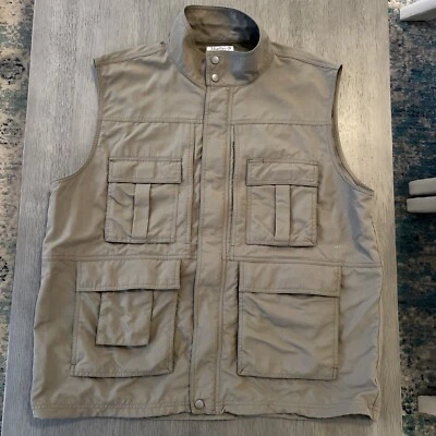 Mens 2X Hunting Fishing Vest Game Safari Utility Green Magellan's 11 Pocket - Image 1 of 4