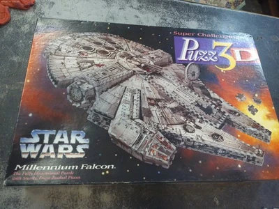 Puzzle 3-D Star Wars Halcón Milenario Puzzle Foto 1 de 4