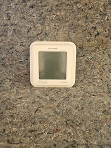 Honeywell T6 Pro Programmable Thermostat - TH6210U2001 - THERMOSTAT ONLY - Picture 1 of 2