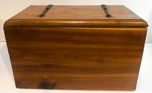 Vintage Handmade Cedar Storage Chest Box with Hinged Lid 16"x9"x10" Student Made - Picture 1 of 11