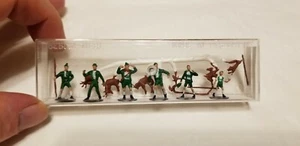 Merten HO Scale Hunters Carrying Killed Game 6 Figures #2126 - Picture 1 of 3