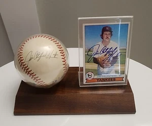 Jim Catfish Hunter Auto 1979 Topps #670 + Signed Autographed Baseball - Picture 1 of 3