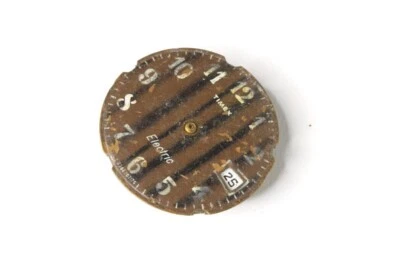 Timex Electric RUSTY incomplete quartz movement and dial , for parts    -20632 - Immagine 1 di 4