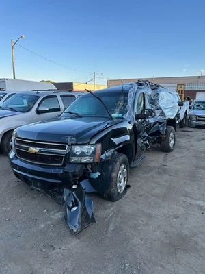 A/C Air Conditioning Compressor AC CHEVY SUBURBAN 1500 10 11 12 13 14 - Image 1 of 4