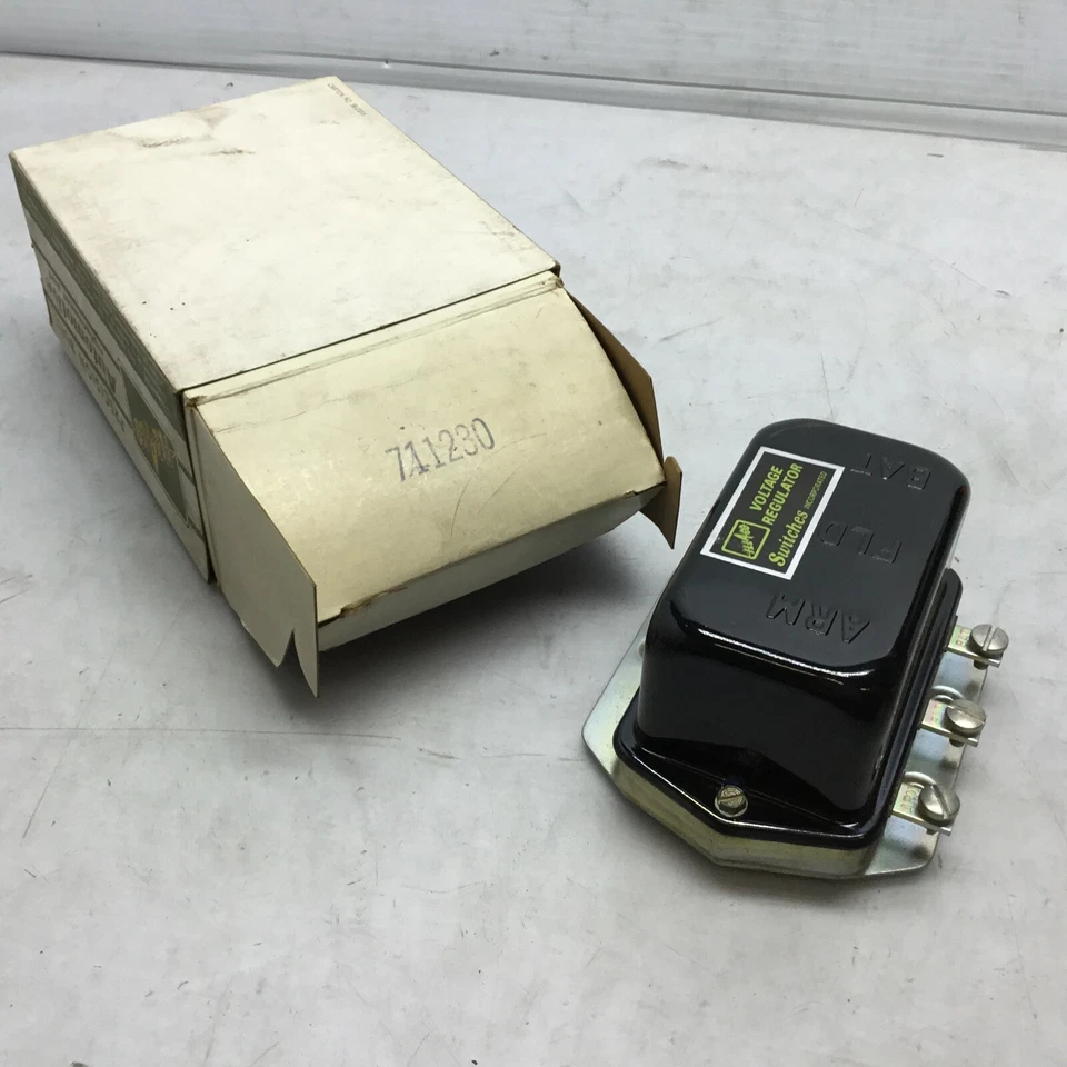 VINTAGE Illaco 711230 Automotive Voltage Regulator - Image 1 of 1