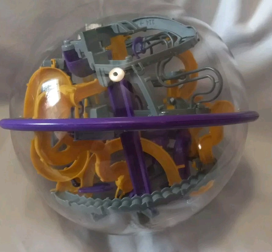 Epic Perplexis Spin Master Game Purple Gray And Yellow Large 8 Inch Diameter - Image 1 of 4
