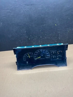 1995 to 1998 Chevrolet Tahoe Escalade Speedometer Cluster Gauge O3604 DG - Image 1 of 4