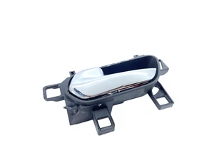 NISSAN MICRA K14 MANIJA INTERIOR PUERTA DEL PASAJERO LADO DELANTERO IZQUIERDO 2017-2023 - Imagen 1 de 12