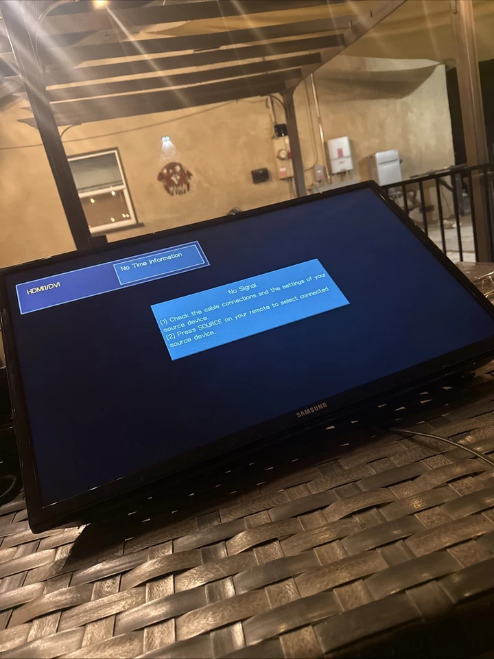 Samsung Television 28 Inches Model - Image 1 of 2