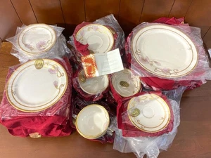 Serve 18 Cartier “La Maison de la Belle Époque” dinnerware, Gold & Orchid,108pcs - Picture 1 of 18