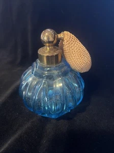 Vintage Blue Glass Perfume Bottle Atomizer Brass Fittings Crocheted Bulb Cover - Picture 1 of 5