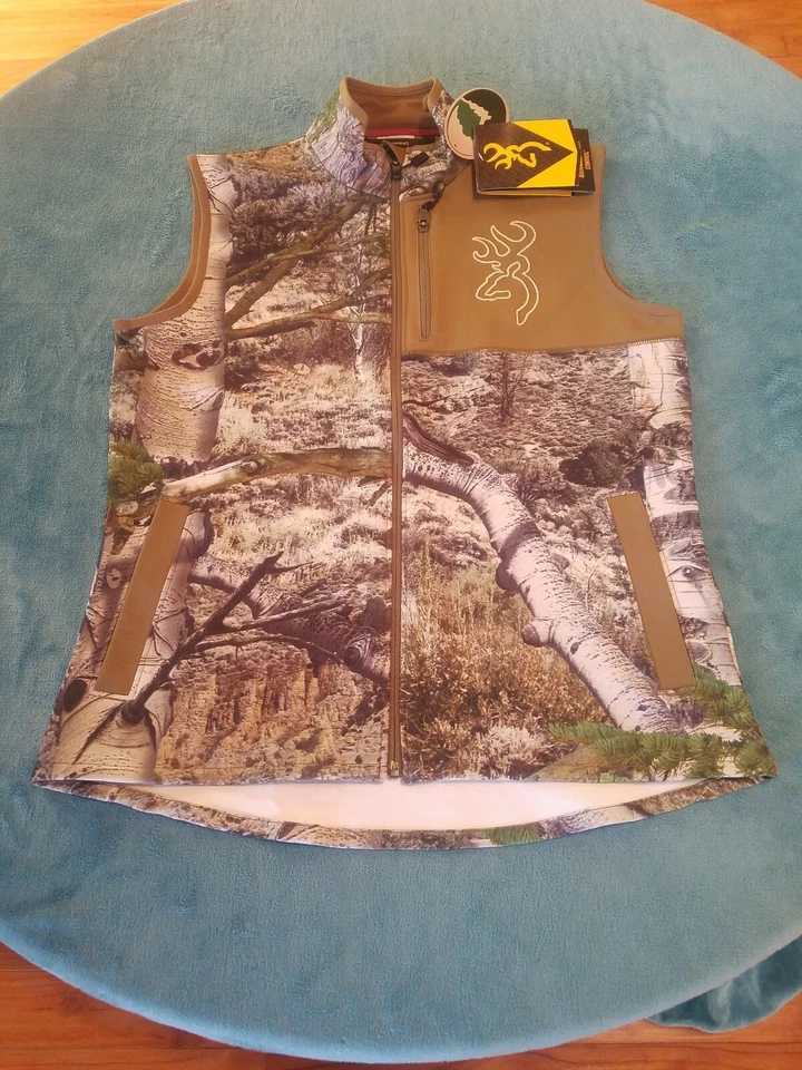 Browning Mossy Oak 3056983002 Women's Mercury Camo Hells Canyon Vest Size M - Image 1 of 4