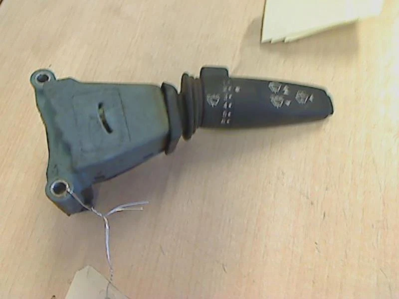 Commodo d'essuie glaces FORD SCORPIO 1 PHASE 1 - Photo 1/2