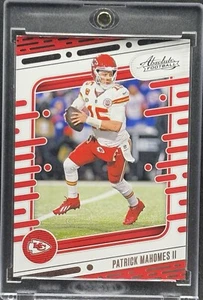 Tarjeta de inversión Patrick Mahomes RARA LÁMINA DE PLATA PANINI CHIEFS MVP - Imagen 1 de 2