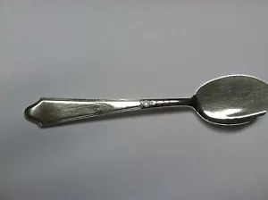 Lunt Chateau Sterling Silver Jelly Spoon - Picture 1 of 4