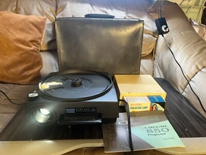 Kodak Carousel 850 Auto Focus Projector - Picture 1 of 12