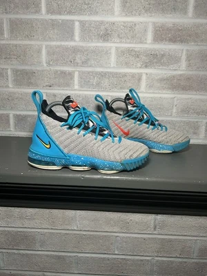 Nike LeBron XVI GS South Beach Light Bone Tour Amarillo AQ2455-076 Juvenil Talla 4.5 Foto 1 de 4