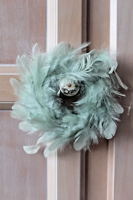 Federkranz, hell mintgrün, dicht mit Styroporkern, 10 cm - Bild 1 von 4